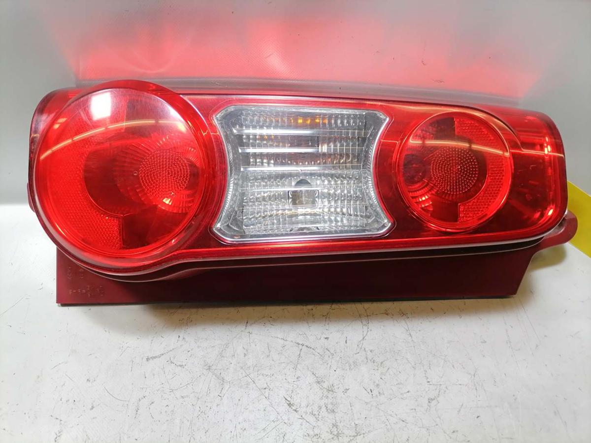 Citroen Berlingo 2 original Rücklicht Rückleuchte Schlussleuchte links Bj.2011